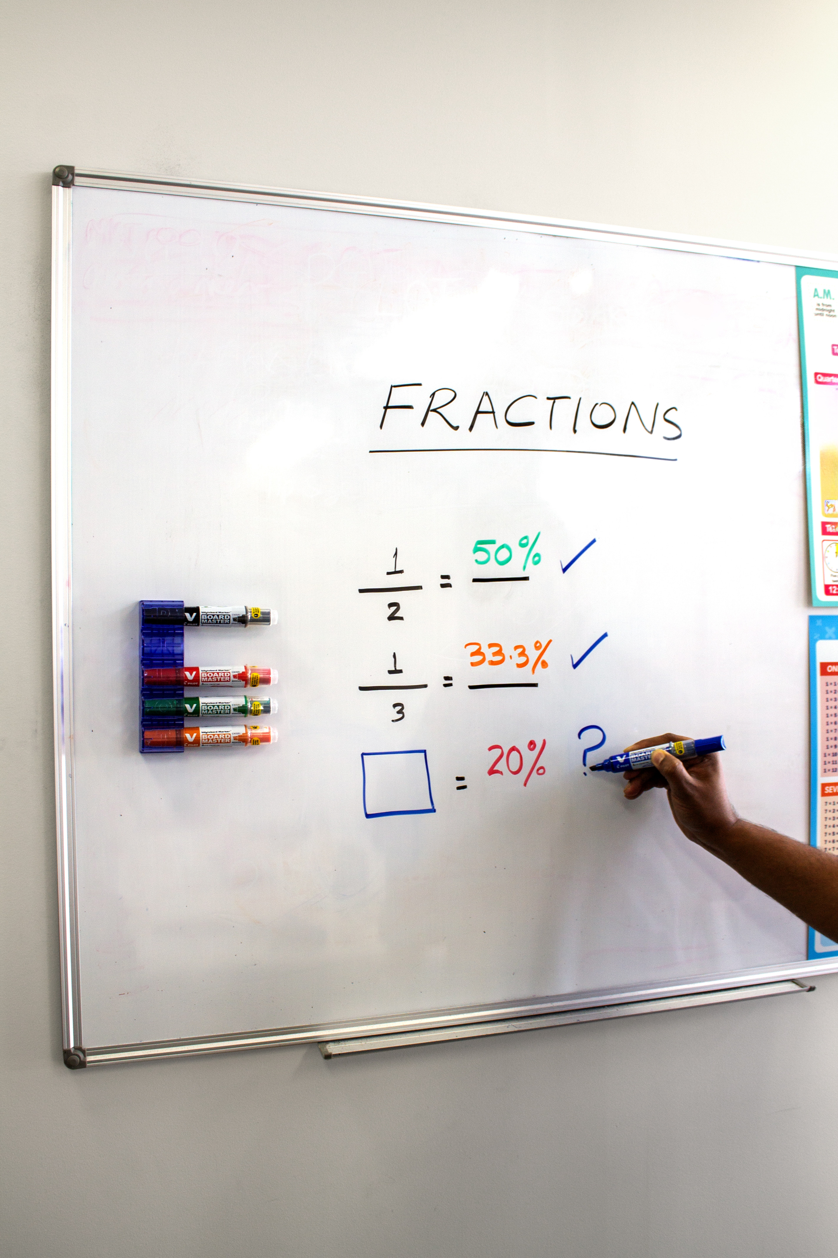 Best whiteboard markers for school with a bold, illustrative teaching approach